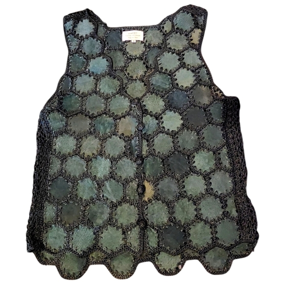 SOLD Rare Vintage LEATHET Green Suede Patchwork Vest Boho Scallop Crochet Size S - Picture 8 of 11
